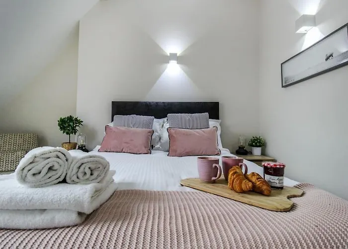 Luxurious 2 Bedroom Apartment In City Centre